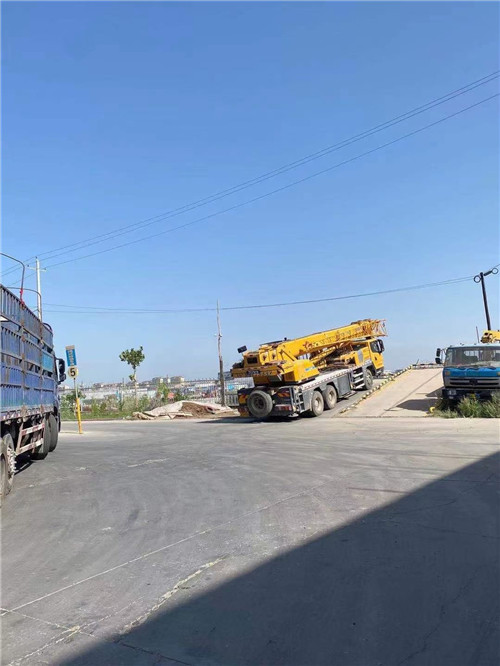 平潭县25吨吊车的租赁价格大概是多少？